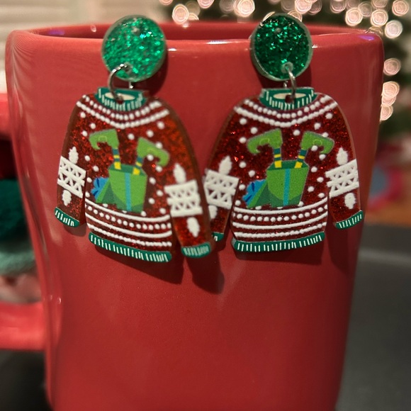 Ugly Christmas sweater earrings - Picture 1 of 3